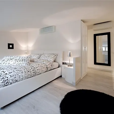 Bed and Breakfast Black And White Ρώμη