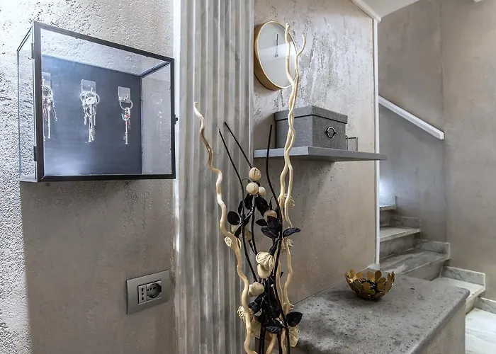 Nocleg ze śniadaniem Black And White 4*