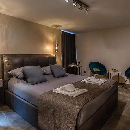 Bed and breakfast Black And White Roma
