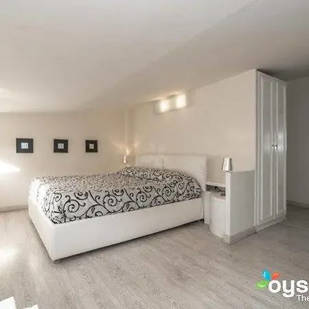 Black And White 로마