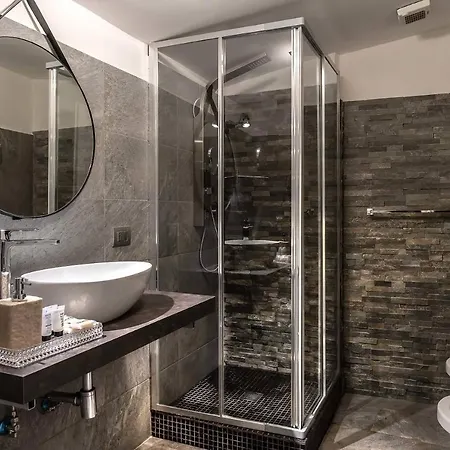 Black And White Bed & Breakfast Rome