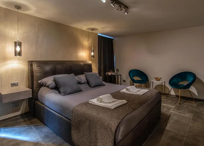 فندق مبيت وإفطار Black And White روما