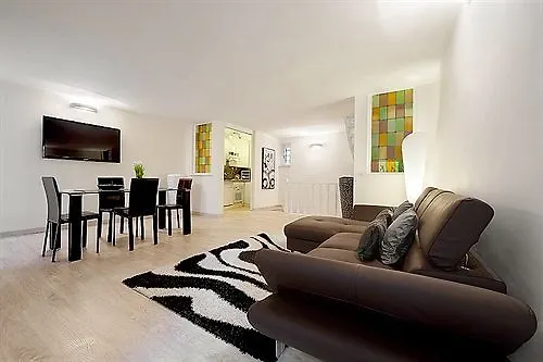 فندق مبيت وإفطار Black And White 4*