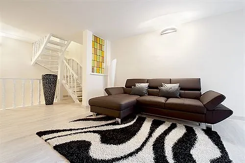 Black And White فندق مبيت وإفطار 4*