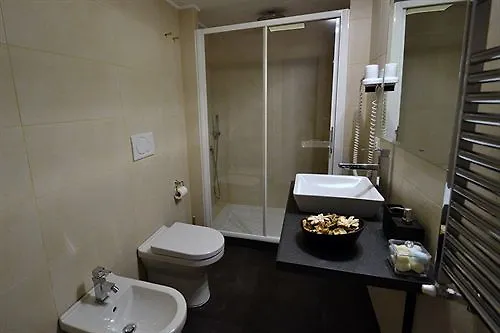 فندق مبيت وإفطار Black And White