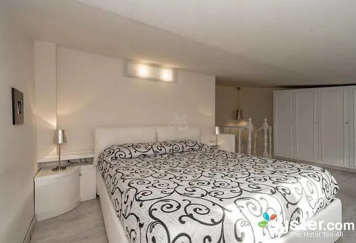 فندق مبيت وإفطار Black And White روما