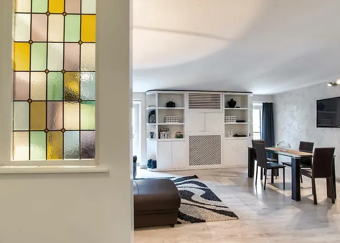 Black And White فندق مبيت وإفطار 4*