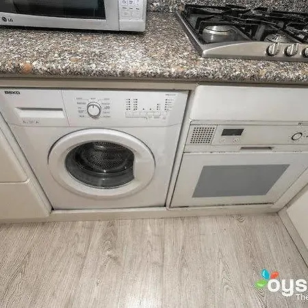 Black And White Bed & Breakfast 4*